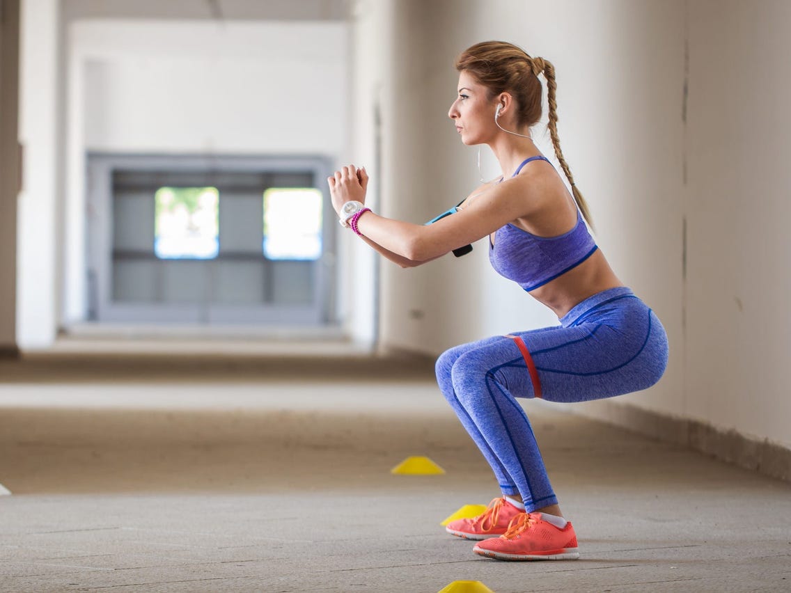 proper squat form