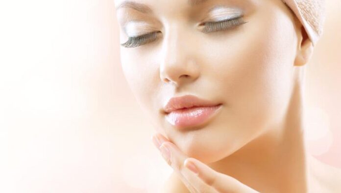 10 Ways To Enhance Your Natural Beauty without Makeup