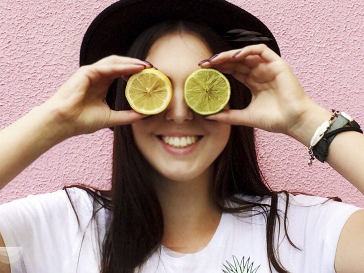 Are There Benefits to Using Honey and Lemon on Your Face?