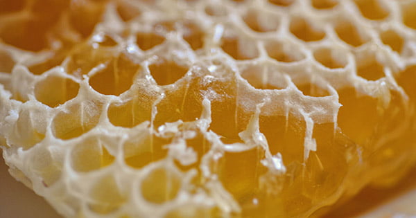 Using beeswax for maximizing skincare regime