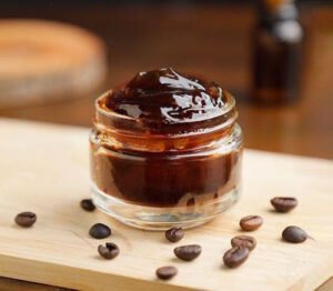 DIY Overnight Coffee Mask for Glowing and Tightened Skin    