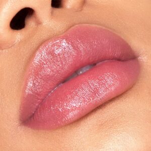 How to Avoid Dry and Chapped Lips?