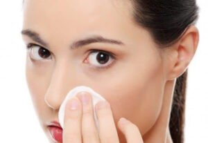 All You Need To Know About The Post Makeup Routine For Sensitive Skin