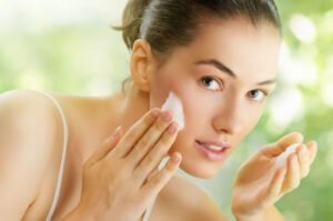 Tips To Select A Face Wash According To Your Skin Type