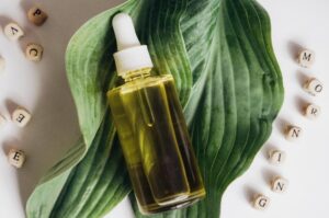 Benefits Of Tea Tree Oil For Acne And Dandruff