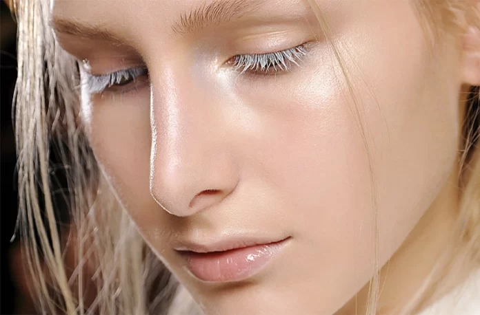 Strobing Makeup Technique: How to Achieve the Perfect Radiant Glow