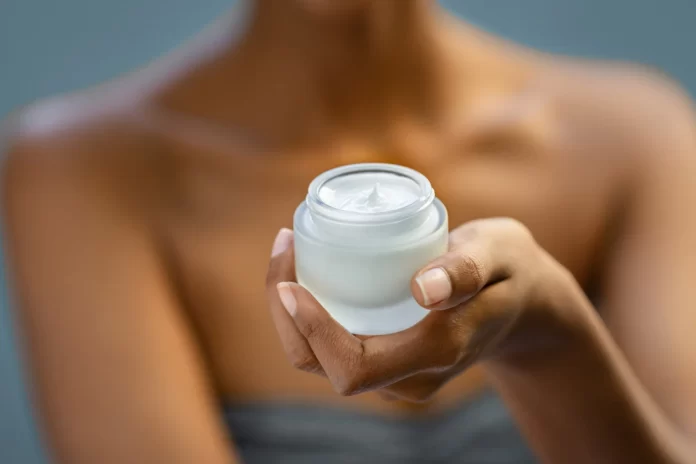 The Essential Guide: Understanding the Nuances of Hydroquinone-Containing Products for Skin Pigmentation